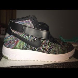 Nike Air Force 1 Mid Multicolor Flyknit